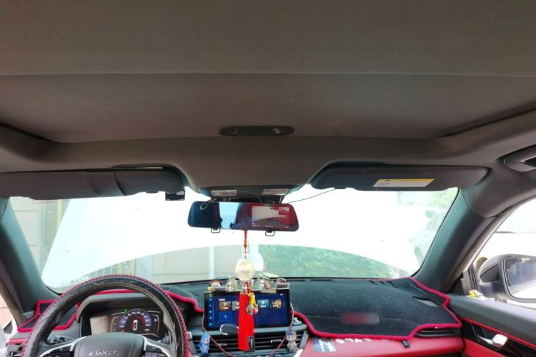 Used Dongfeng Aeolus Yixuan 2022 230T Automatic Adaptive-Beam Knight Edition Headliner