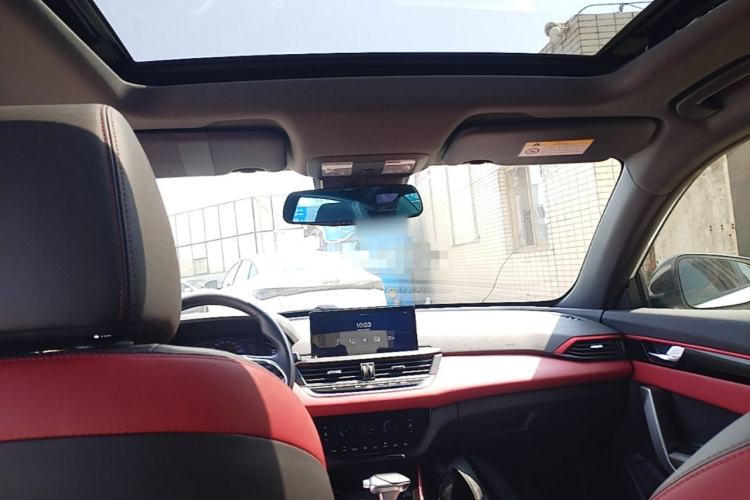 Used Dongfeng Aeolus Yixuan 2022 230T Automatic Adaptive-Beam Knight Edition Headliner