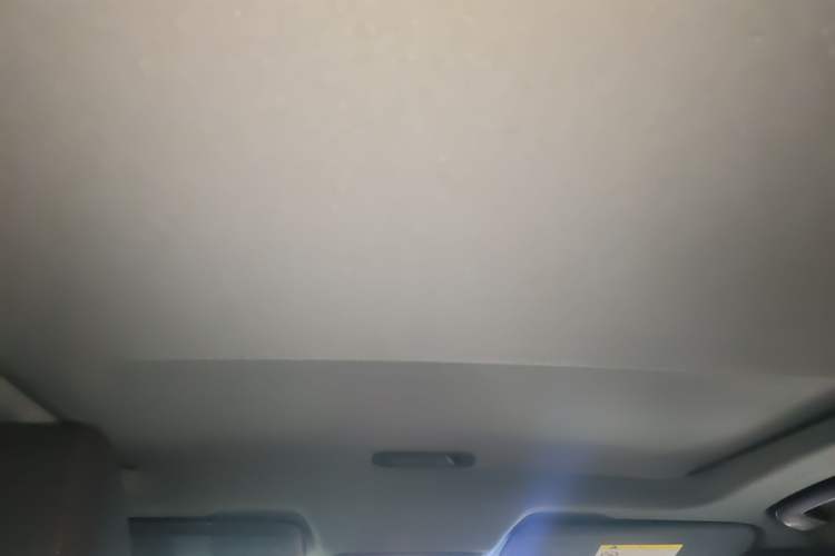 Used Dongfeng Aeolus Yixuan 2022 230T Automatic Adaptive-Beam Knight Edition Headliner