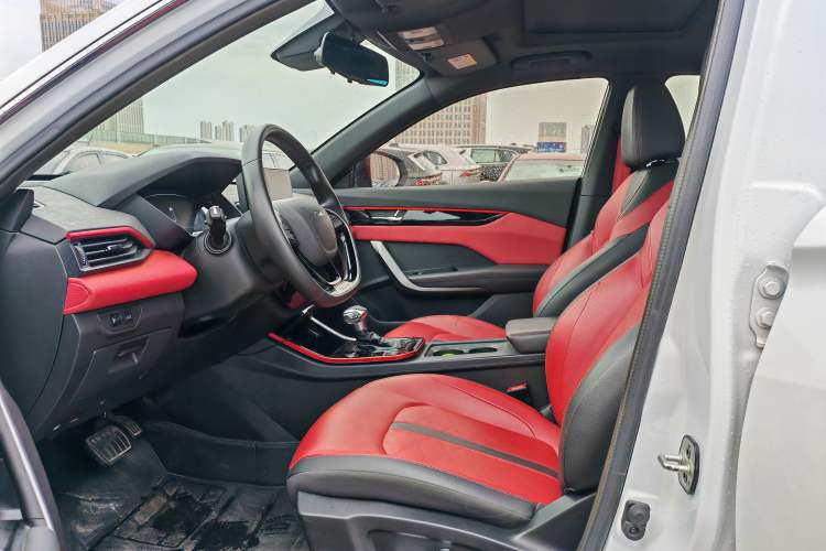 Used Dongfeng Aeolus Yixuan 2022 230T Automatic Adaptive-Beam Knight Edition Interior 2
