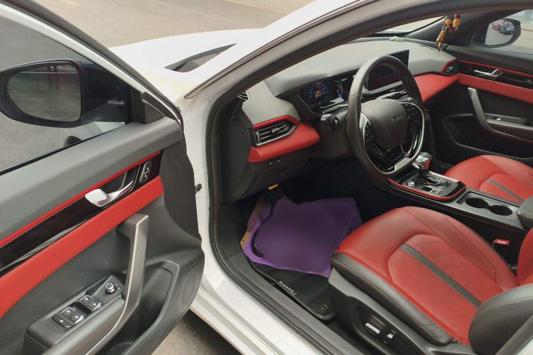 Used Dongfeng Aeolus Yixuan 2022 230T Automatic Adaptive-Beam Knight Edition Interior 3
