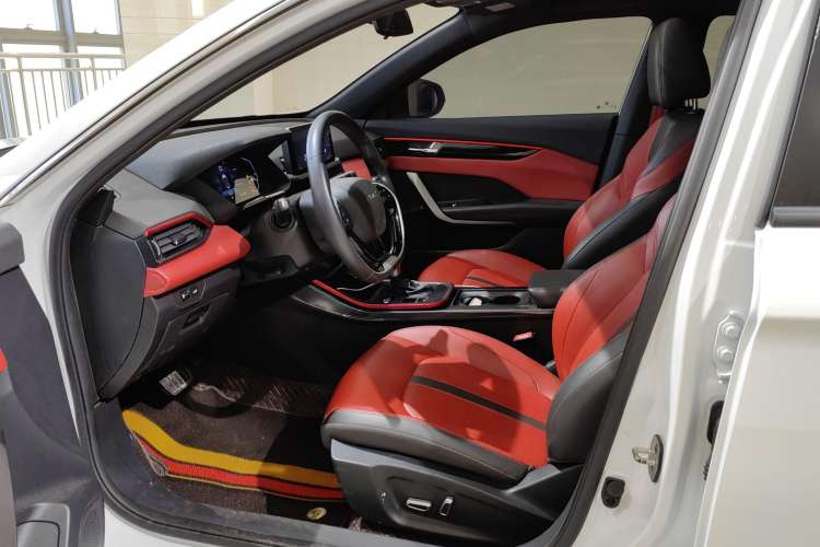 Used Dongfeng Aeolus Yixuan 2022 230T Automatic Adaptive-Beam Knight Edition Left Front Seat