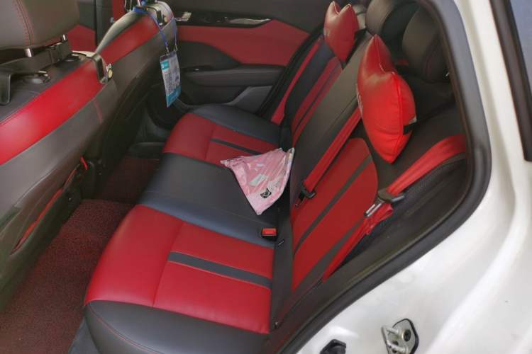Used Dongfeng Aeolus Yixuan 2022 230T Automatic Adaptive-Beam Knight Edition Left Rear Seat