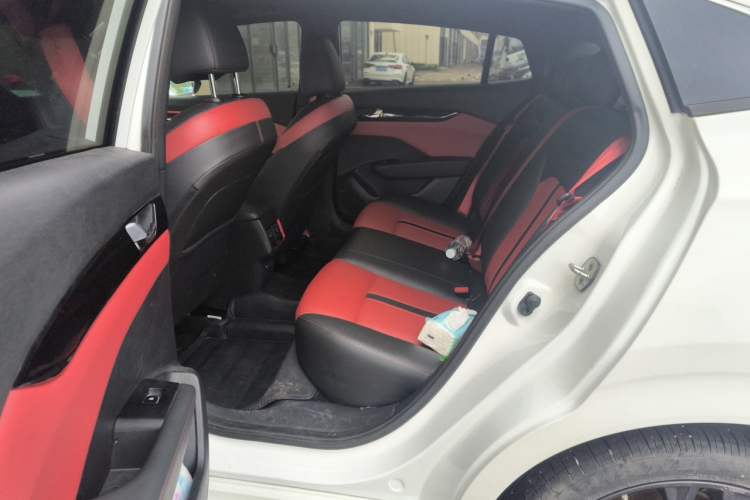 Used Dongfeng Aeolus Yixuan 2022 230T Automatic Adaptive-Beam Knight Edition Left Rear Seat
