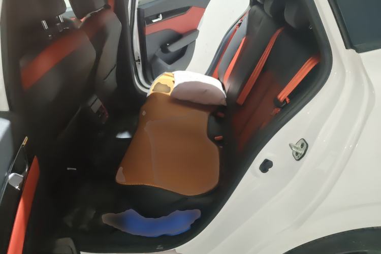 Used Dongfeng Aeolus Yixuan 2022 230T Automatic Adaptive-Beam Knight Edition Left Rear Seat