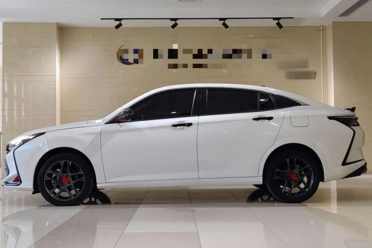 Used Dongfeng Aeolus Yixuan 2022 230T Automatic Adaptive-Beam Knight Edition Left Side