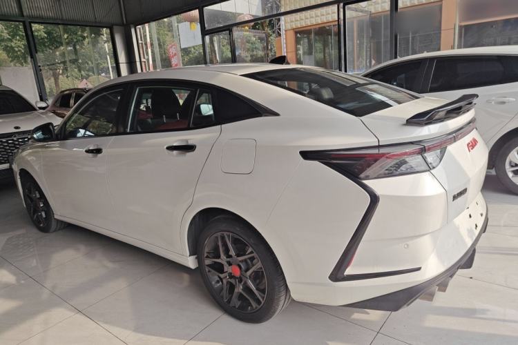 Used Dongfeng Aeolus Yixuan 2022 230T Automatic Adaptive-Beam Knight Edition Left Side