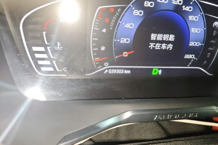 Used Dongfeng Aeolus Yixuan 2022 230T Automatic Adaptive-Beam Knight Edition Odometer Close Up