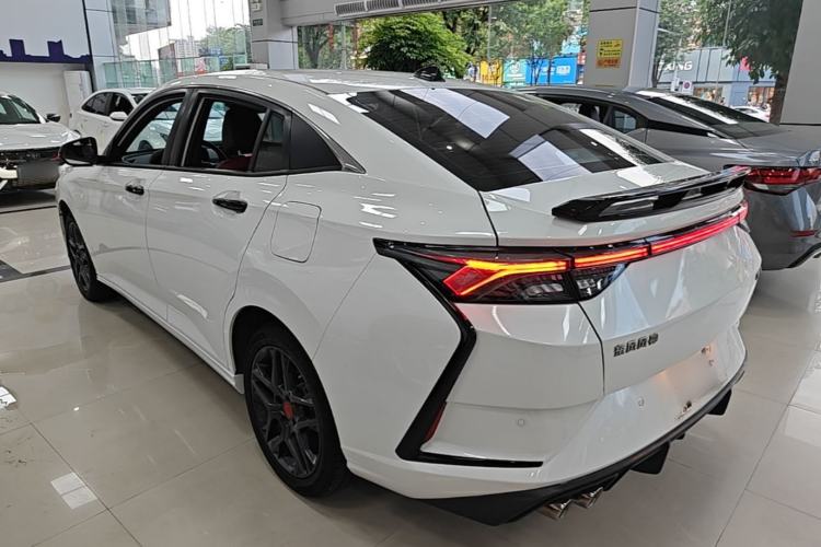 Used Dongfeng Aeolus Yixuan 2022 230T Automatic Adaptive-Beam Knight Edition Rear Left 45 Deg