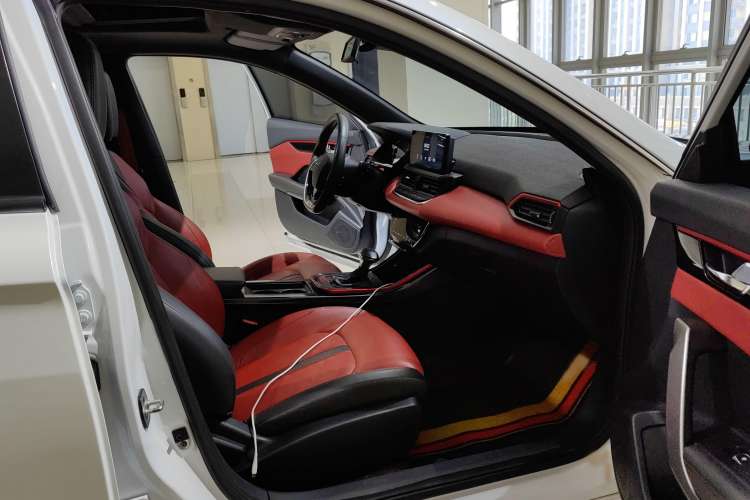 Used Dongfeng Aeolus Yixuan 2022 230T Automatic Adaptive-Beam Knight Edition Right Front Seat