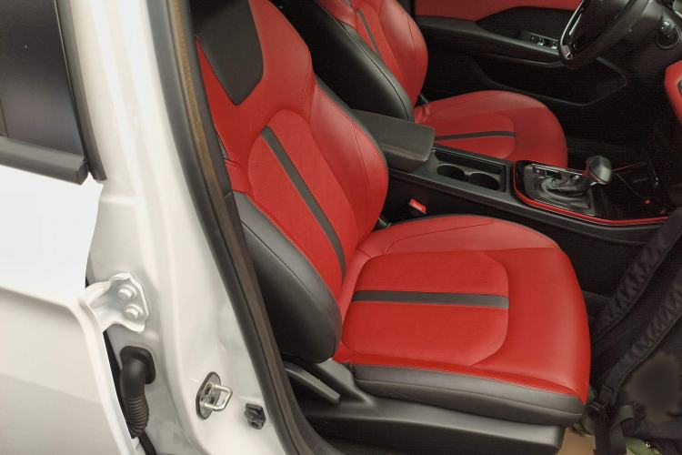 Used Dongfeng Aeolus Yixuan 2022 230T Automatic Adaptive-Beam Knight Edition Right Front Seat