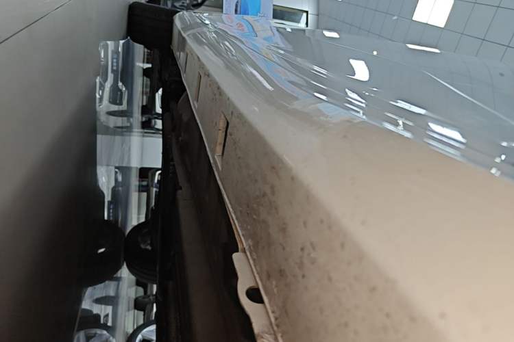 Used Dongfeng Aeolus Yixuan 2022 230T Automatic Adaptive-Beam Knight Edition Right Side Sill