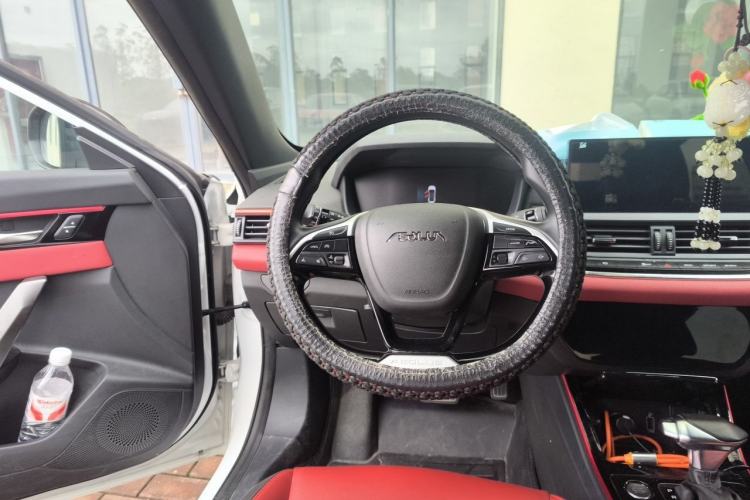 Used Dongfeng Aeolus Yixuan 2022 230T Automatic Adaptive-Beam Knight Edition Steering Wheel