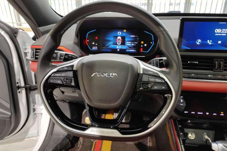 Used Dongfeng Aeolus Yixuan 2022 230T Automatic Adaptive-Beam Knight Edition Steering Wheel