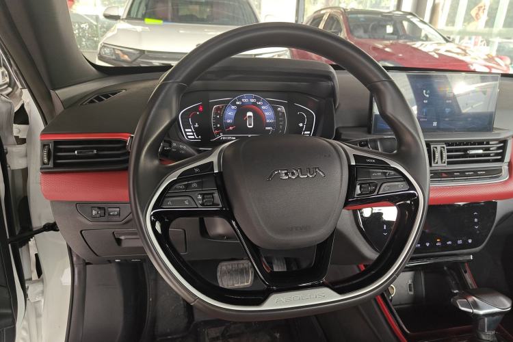 Used Dongfeng Aeolus Yixuan 2022 230T Automatic Adaptive-Beam Knight Edition Steering Wheel