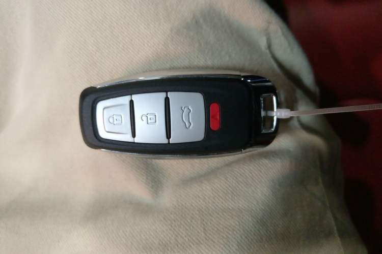 Used Dongfeng Aeolus Yixuan 2022 230T Automatic Adaptive-Beam Knight Edition Vehicle Key