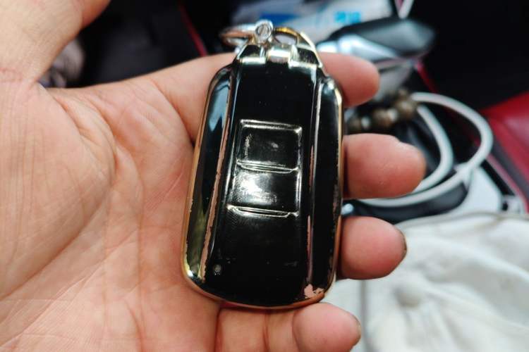 Used Dongfeng Aeolus Yixuan 2022 230T Automatic Adaptive-Beam Knight Edition Vehicle Key