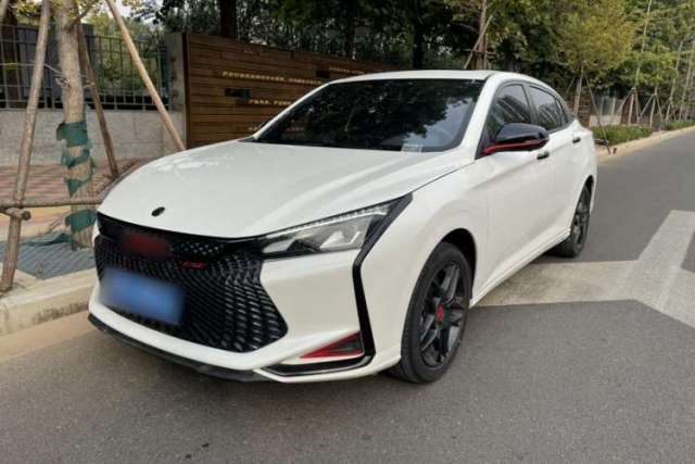 Dongfeng Aeolus Yixuan 2022 230T Automatic Adaptive-Beam Knight Edition usado
