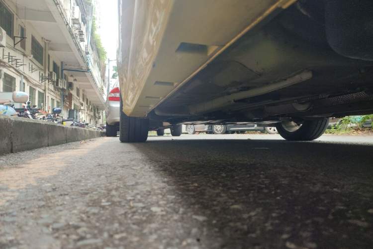 Used Dongfeng Aeolus Yixuan 2022 230T Automatic Adaptive-Beam Knight Edition Chassis Rear Left