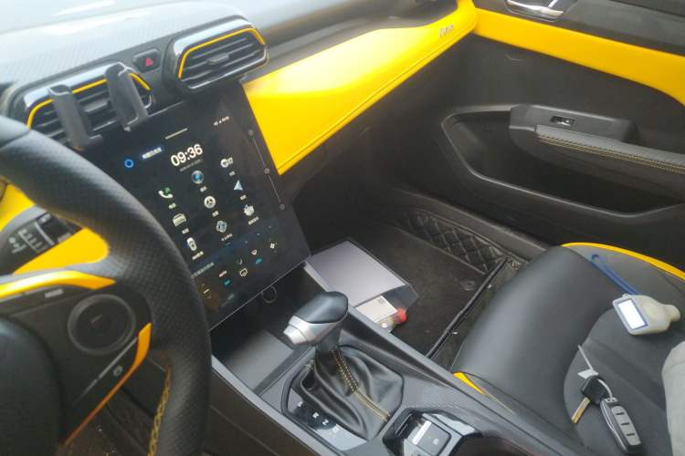 Used Dongfeng Aeolus Yixuan 2023 Mach Edition 1.5T Automatic Pursuit Rider Version Audio And AC Panel