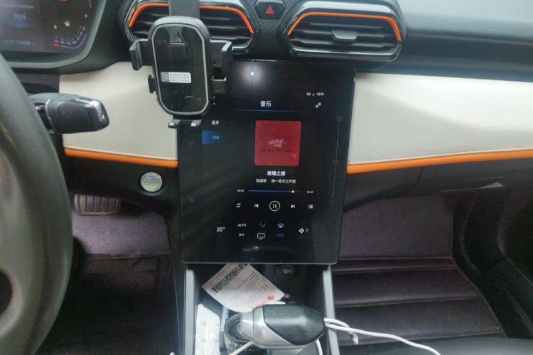 Used Dongfeng Aeolus Yixuan 2023 1.5L Automatic Glory Edition Audio And AC Panel