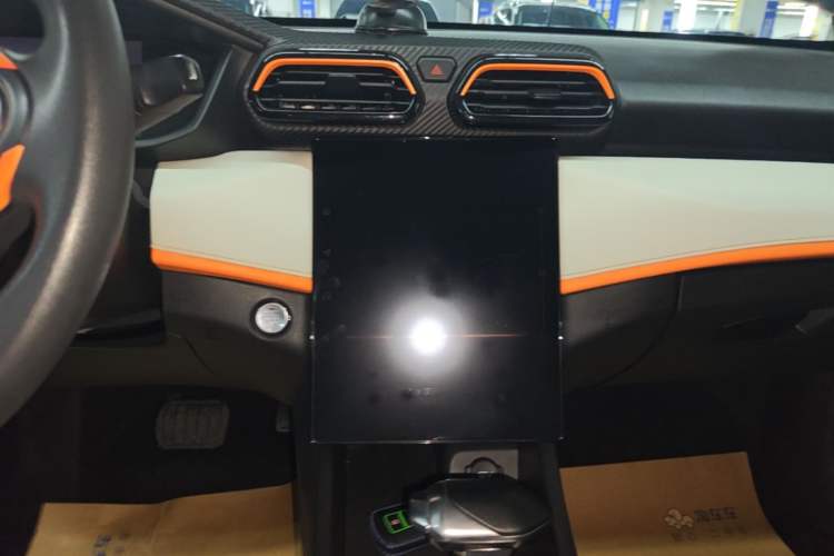 Used Dongfeng Aeolus Yixuan 2023 Mach Edition 1.5L Automatic Chasing Shadow Version Audio And AC Panel