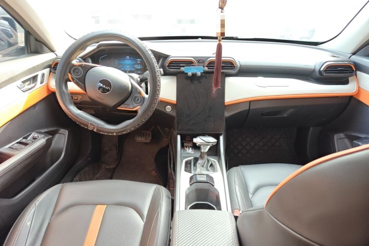 Used Dongfeng Aeolus Yixuan 2023 Mach Edition 1.5L Automatic Chasing Shadow Version Center Console