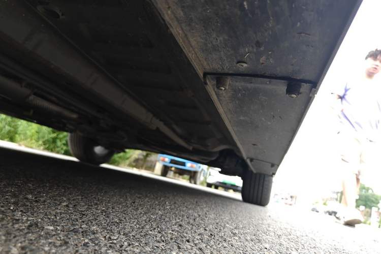 Used Dongfeng Aeolus Yixuan 2023 Mach Edition 1.5L Automatic Chasing Wind Version Chassis Front Left