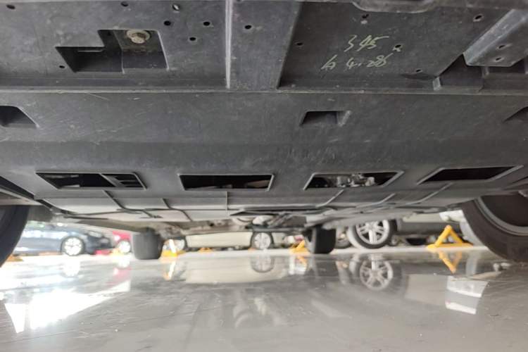 Used Dongfeng Aeolus Yixuan 2023 Mach Edition 1.5L Automatic Chasing Shadow Version Chassis Front