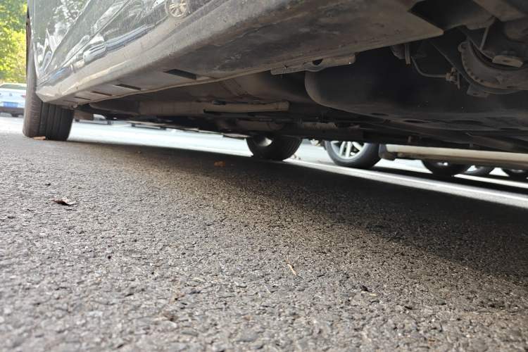 Used Dongfeng Aeolus Yixuan 2023 Mach Edition 1.5L Automatic Chasing Shadow Version Chassis Rear Left