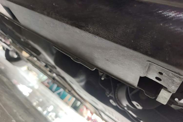 Used Dongfeng Aeolus Yixuan 2023 Mach Edition 1.5L Automatic Chasing Shadow Version Chassis Rear Left