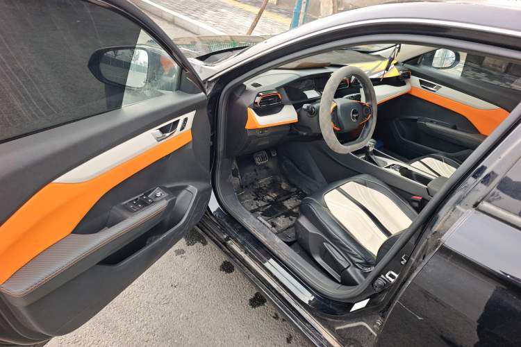 Used Dongfeng Aeolus Yixuan 2023 Mach Edition 1.5L Automatic Chasing Wind Version Driver Seat