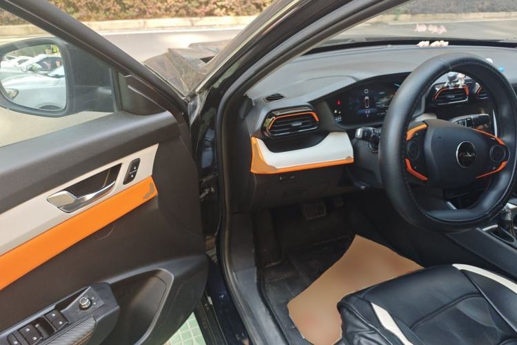Used Dongfeng Aeolus Yixuan 2023 Mach Edition 1.5L Automatic Chasing Shadow Version Driver Seat
