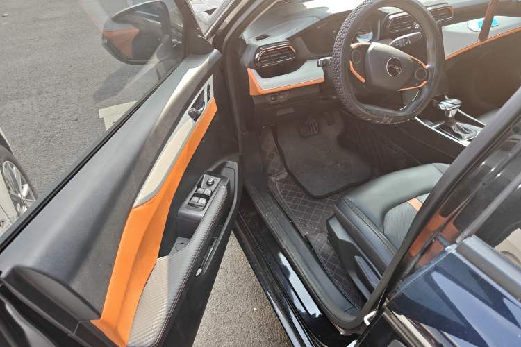 Used Dongfeng Aeolus Yixuan 2023 Mach Edition 1.5L Automatic Chasing Shadow Version Driver Seat