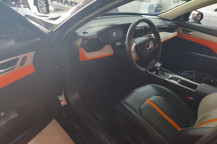 Used Dongfeng Aeolus Yixuan 2023 Mach Edition 1.5L Automatic Chasing Shadow Version Driver Seat