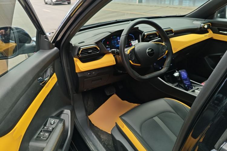 Used Dongfeng Aeolus Yixuan 2023 Mach Edition 1.5T Automatic Pursuit Rider Version Driver Seat