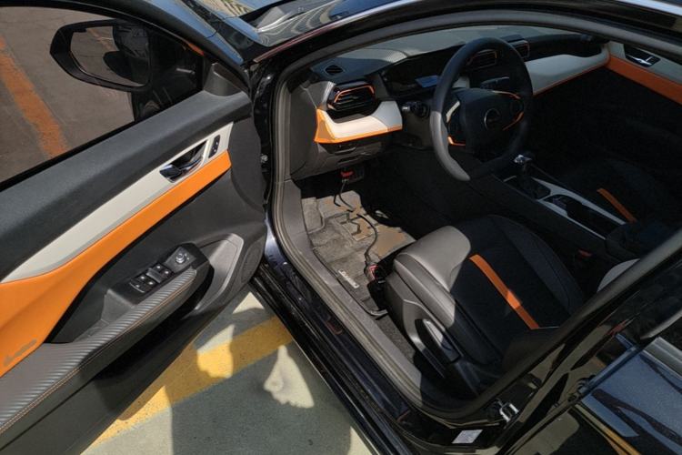 Used Dongfeng Aeolus Yixuan 2023 Mach Edition 1.5L Automatic Chasing Wind Version Driver Seat
