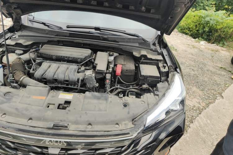 Used Dongfeng Aeolus Yixuan 2023 Mach Edition 1.5L Automatic Chasing Wind Version Engine Bay Left