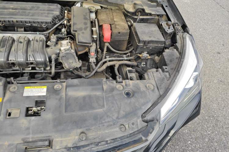 Used Dongfeng Aeolus Yixuan 2023 Mach Edition 1.5L Automatic Chasing Wind Version Engine Bay Left