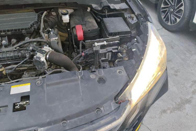 Used Dongfeng Aeolus Yixuan 2023 Mach Edition 1.5T Automatic Pursuit Rider Version Engine Bay Left