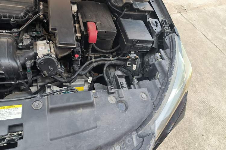 Used Dongfeng Aeolus Yixuan 2023 Mach Edition 1.5L Automatic Chasing Shadow Version Engine Bay Left