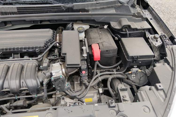 Used Dongfeng Aeolus Yixuan 2023 1.5L Automatic Glory Edition Engine Bay Left