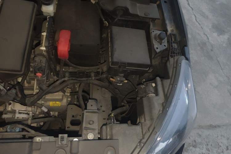 Used Dongfeng Aeolus Yixuan 2023 Mach Edition 1.5L Automatic Chasing Shadow Version Engine Bay Left