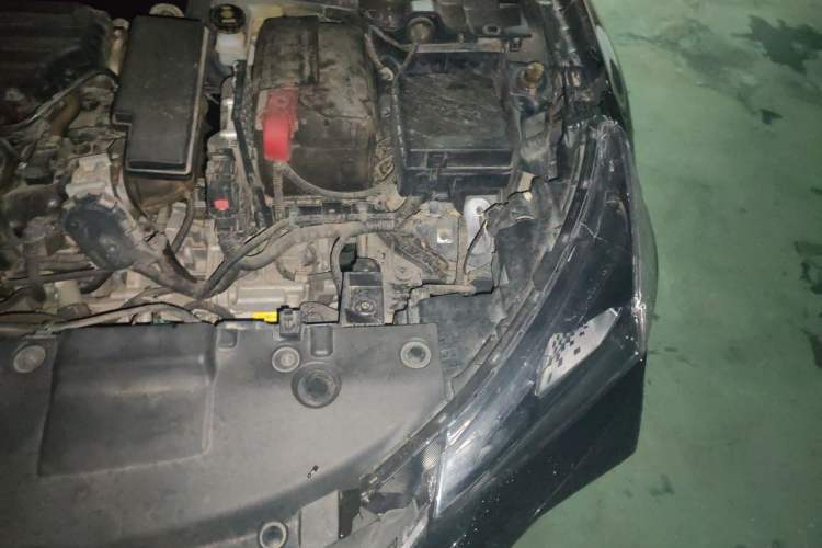 Used Dongfeng Aeolus Yixuan 2023 Mach Edition 1.5L Automatic Chasing Shadow Version Engine Bay Left
