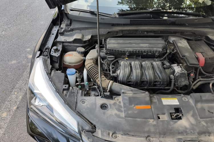 Used Dongfeng Aeolus Yixuan 2023 Mach Edition 1.5L Automatic Chasing Wind Version Engine Bay Right