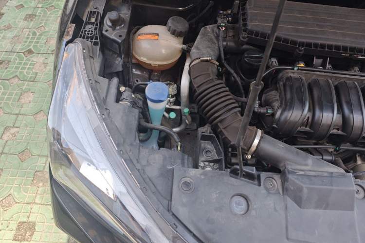 Used Dongfeng Aeolus Yixuan 2023 Mach Edition 1.5L Automatic Chasing Shadow Version Engine Bay Right