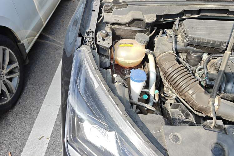 Used Dongfeng Aeolus Yixuan 2023 Mach Edition 1.5L Automatic Chasing Shadow Version Engine Bay Right