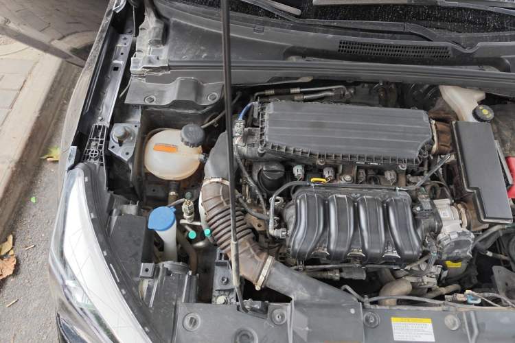 Used Dongfeng Aeolus Yixuan 2023 Mach Edition 1.5L Automatic Chasing Wind Version Engine Bay Right