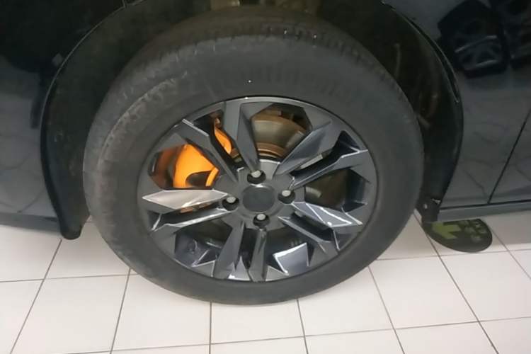 Used Dongfeng Aeolus Yixuan 2023 Mach Edition 1.5L Automatic Chasing Wind Version Exterior 4