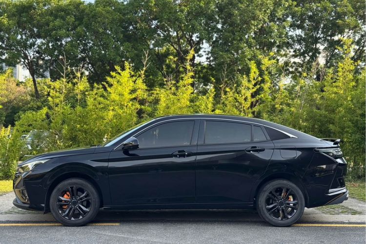 Used Dongfeng Aeolus Yixuan 2023 Mach Edition 1.5L Automatic Chasing Shadow Version Exterior 5